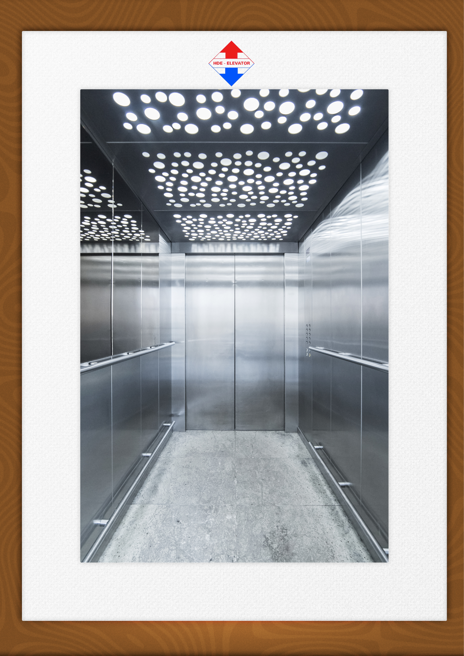 Thang máy lồng kính